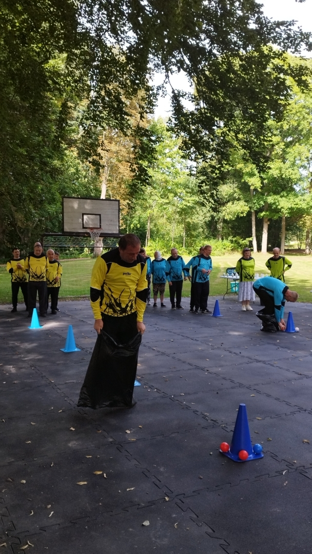 “Vasaras olimpiskās spēles” – sporta, azarta un prieka pilna diena filiālē “Aizvīķi”