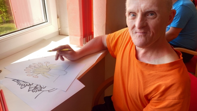 No vienkāršas burciņas līdz skaistai vāzei