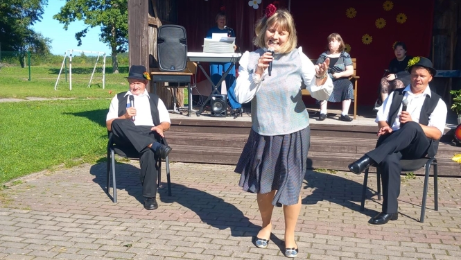 Amatieru mākslas svētki filiālē “Veģi” – dziesmu, deju, radošuma un draudzības piepildīta diena