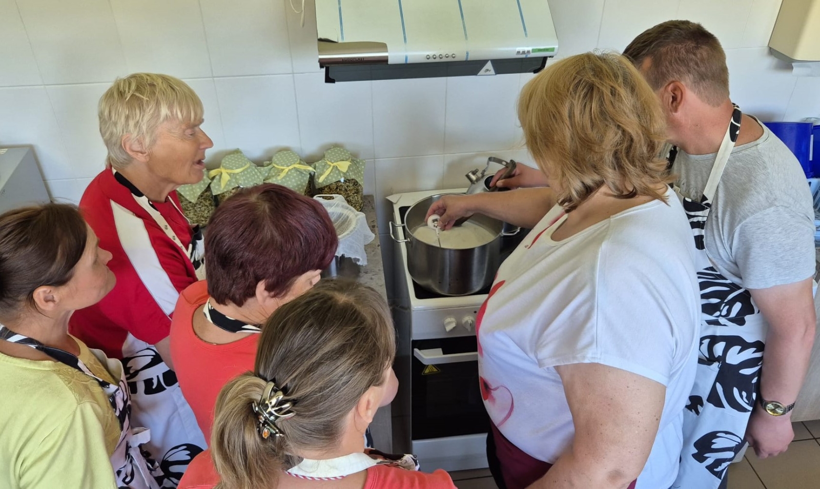 Siera siešanas tradīcijas Līgo noskaņās