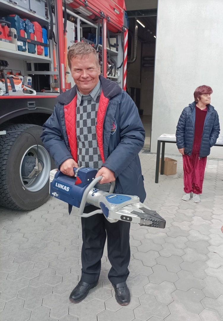 Izzinoša un aizraujoša ciemošanās pie ugunsdzēsējiem-glābējiem Alsungā
