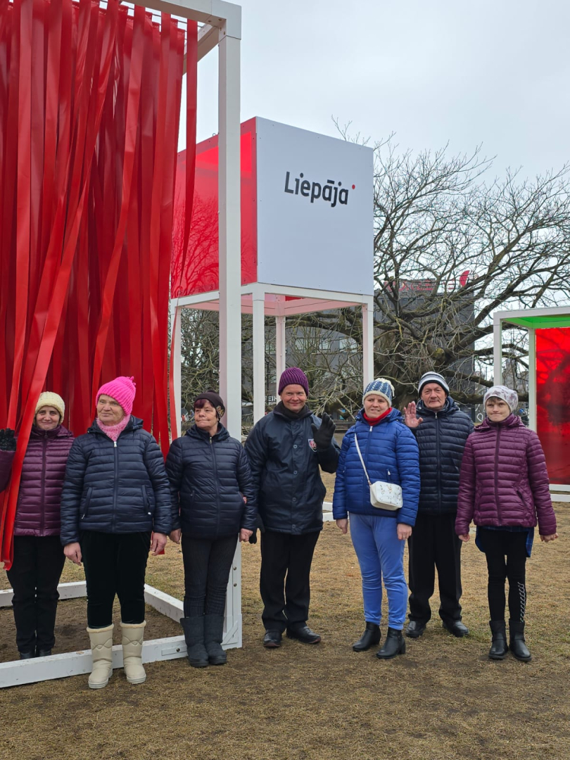 Radošs un iedvesmojošs rīts Liepājā “Gudenieku” filiāles klientiem