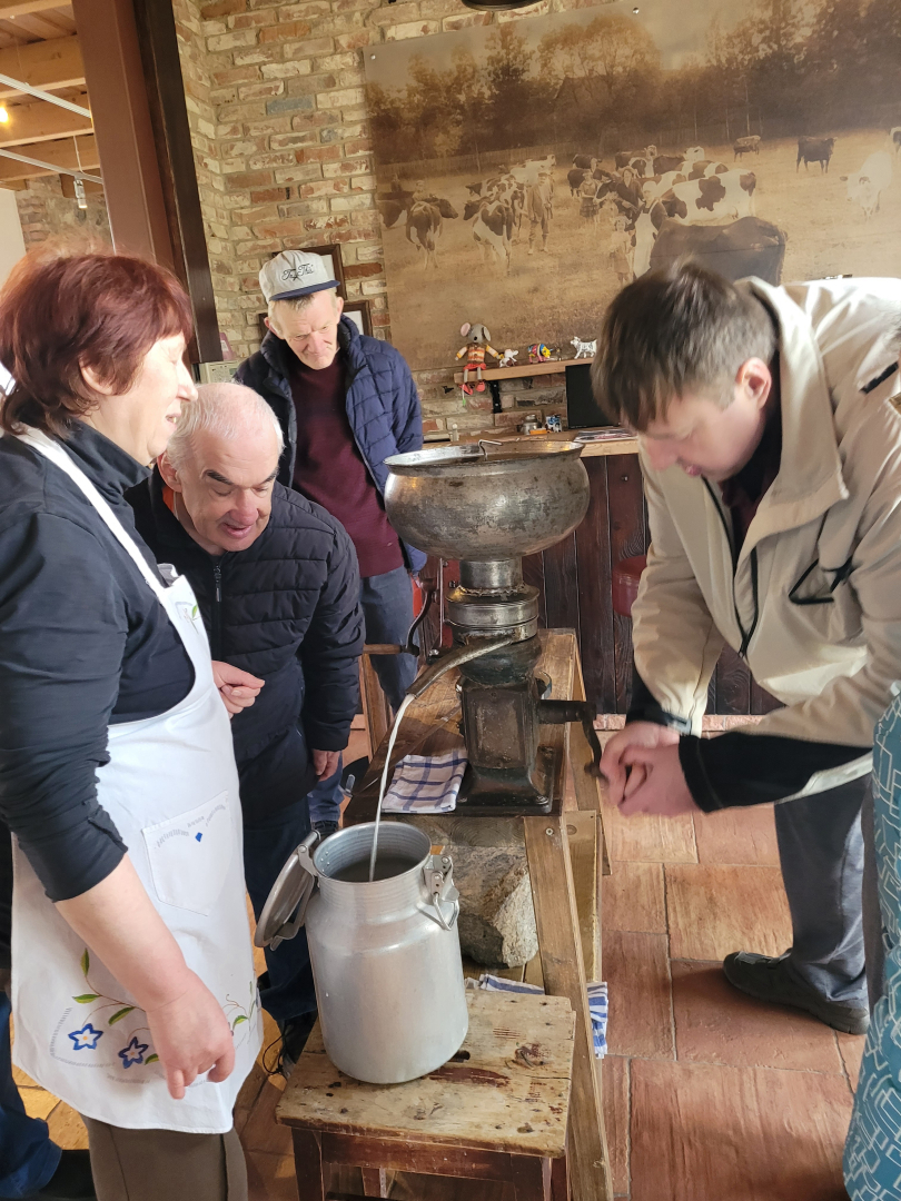 Ekskursija uz Sieksātes ,,Piena muižu”