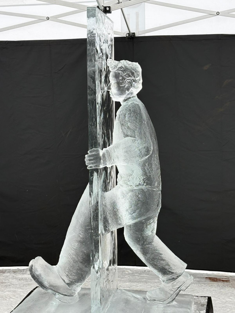 Ledus mākslas burvība Jelgavā – aukstums mūs nebaida!