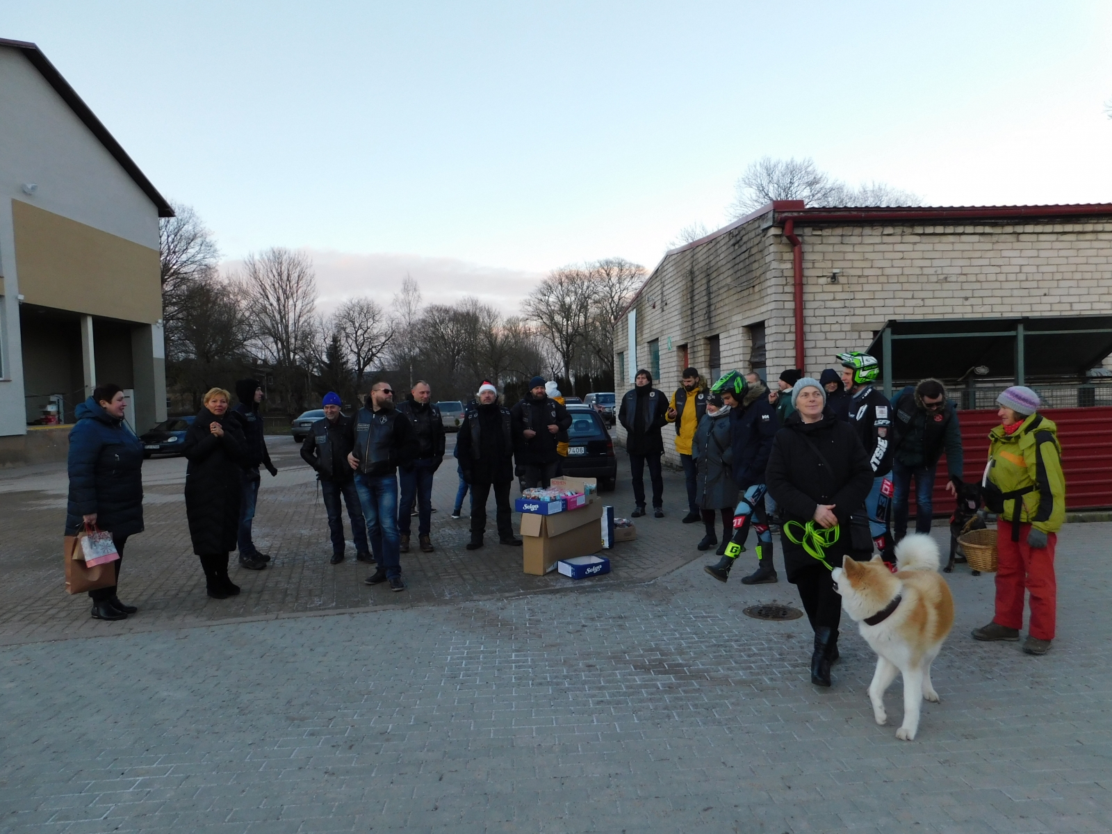 Suņu paraugdemonstrējumi filiālē "Iļģi" 02