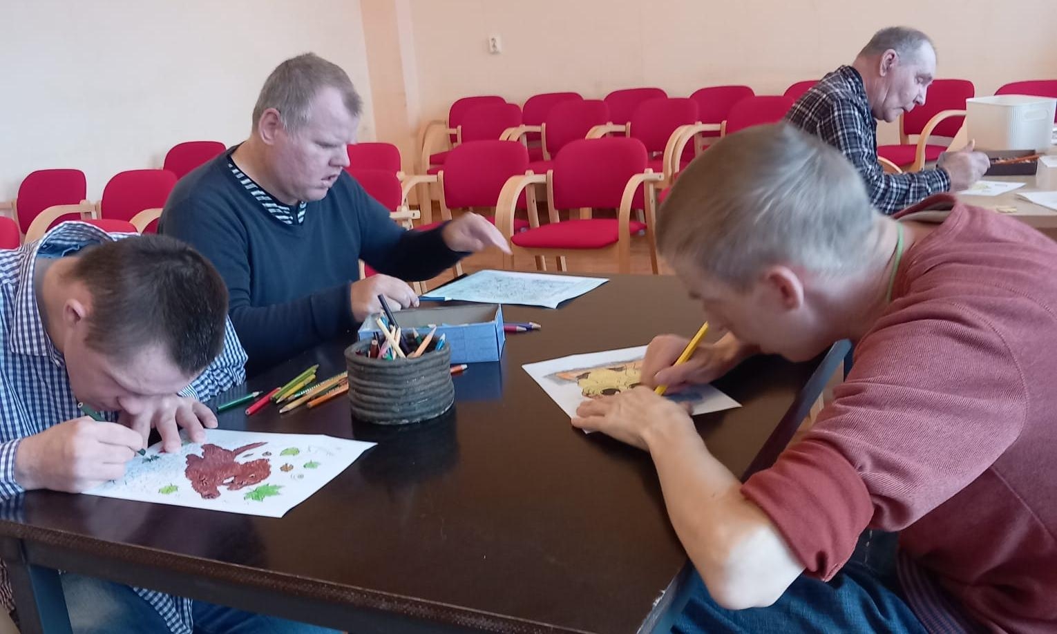 “Krāso, radi un priecājies!” – radošuma un iedvesmas diena “Veģos”
