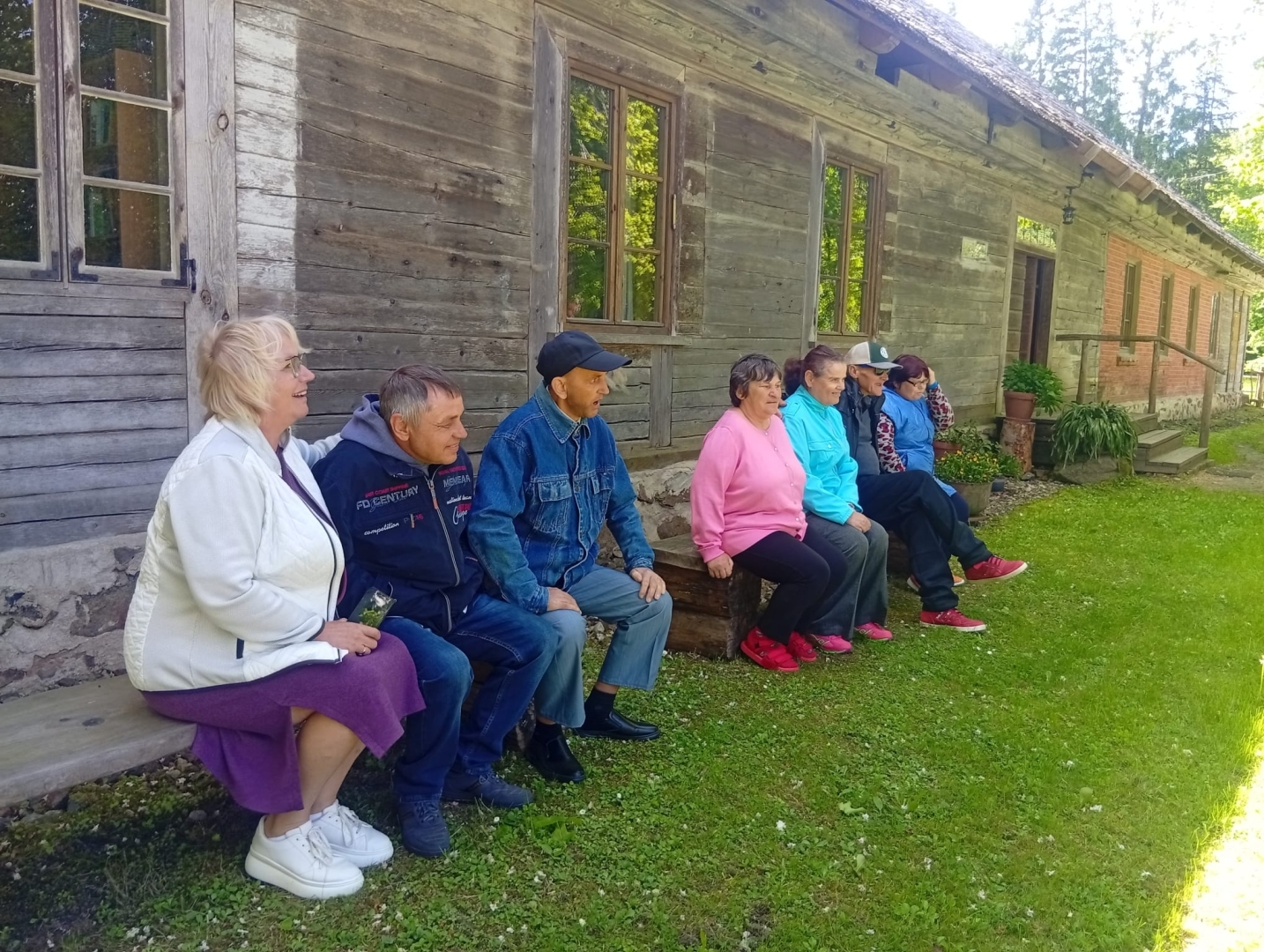 Filiāles “Dundaga” klienti iepazīst Kubalu skolas muzeju