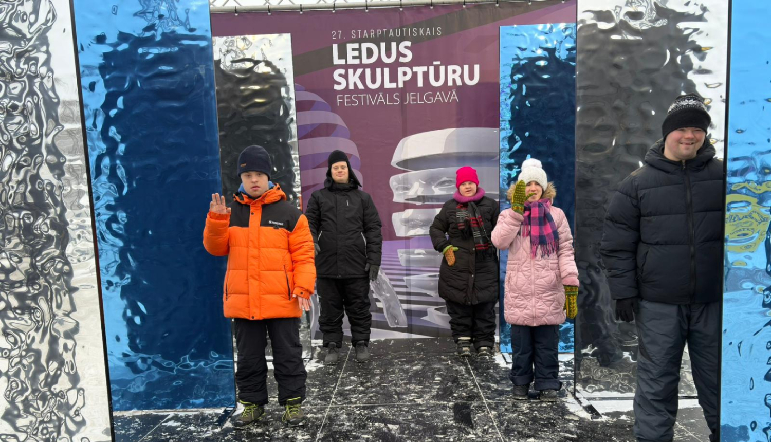 Ledus mākslas burvība Jelgavā – aukstums mūs nebaida!