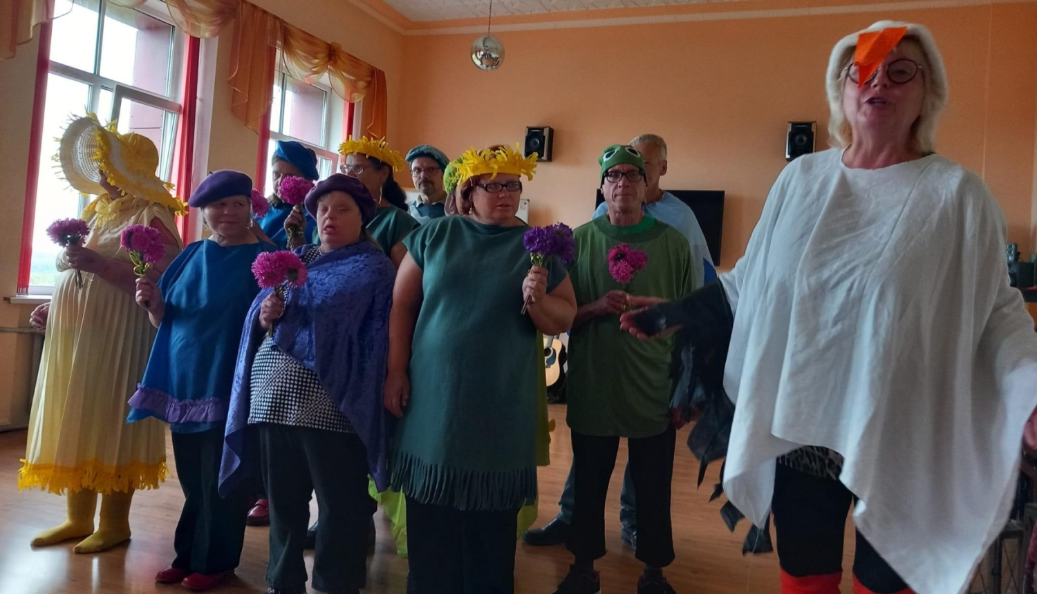 “Diskotēka dīķī” – pārsteiguma, draudzības un kopā būšanas prieks filiālē “Veģi”