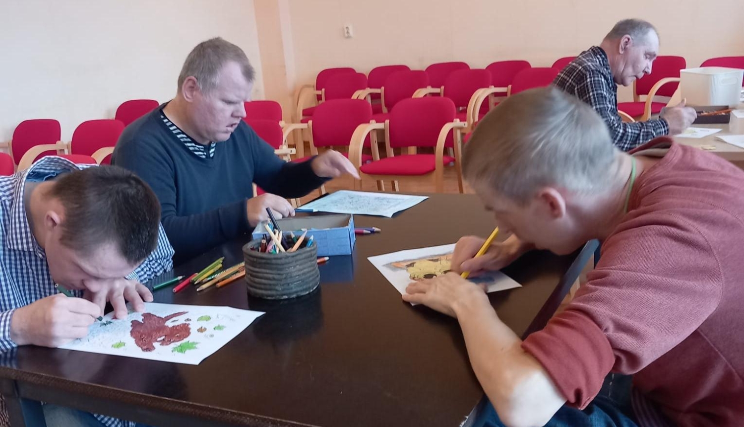 “Krāso, radi un priecājies!” – radošuma un iedvesmas diena “Veģos”