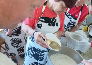 Siera siešanas tradīcijas Līgo noskaņās