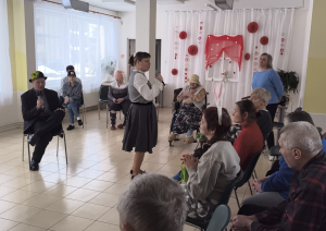 Pavasari ieskandinot – “Gudenieku” filiālē dziesmas, dejas un sirsnīgi smaidi