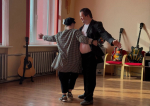 Kad zvaigznes tiekas: mūzika, radošums un prieks “Veģos”