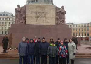27. janvāra rītā balts busiņš izripoja pa VSAC Kurzeme filiāles “Iļģi” vārtiem