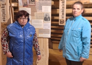 Filiāles “Dundaga” klienti iepazīst Kubalu skolas muzeju