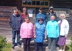 Filiāles “Dundaga” klienti iepazīst Kubalu skolas muzeju