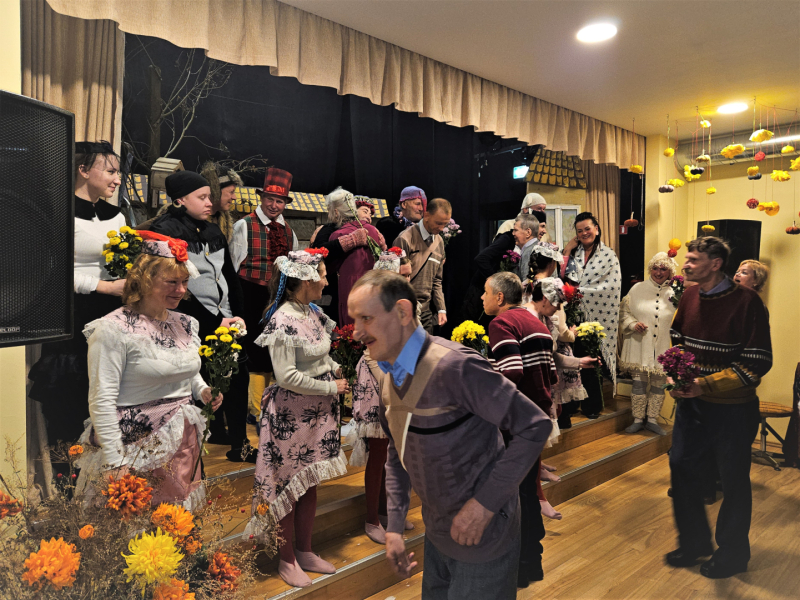 Apmeklējām Pūņu amatierteātri