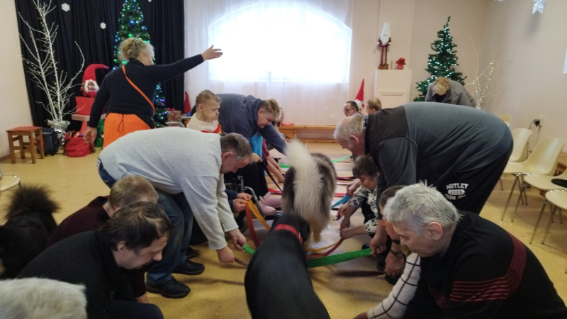 Aizvīķos ciemojās CANIS GROUP