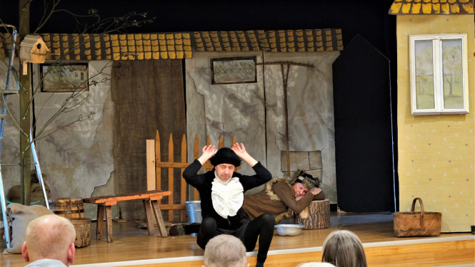 Apmeklējām Pūņu amatierteātri