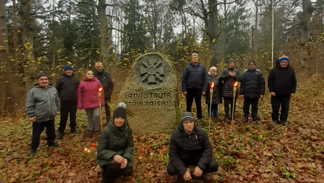 Pie Lāčplēša akmens