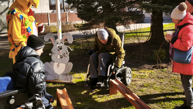 Lieldienu prieks filiālē “Liepāja” – tradīcijas, rotaļas un pavasara garša