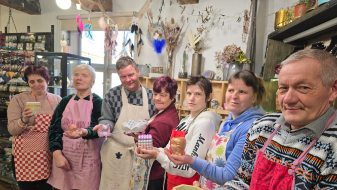 Radošs un iedvesmojošs rīts Liepājā “Gudenieku” filiāles klientiem