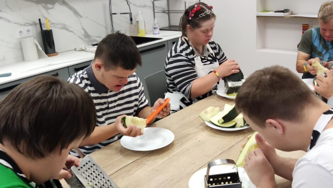 Ģimeniska sajūta ar pankūku smaržu un kopā būšanu!