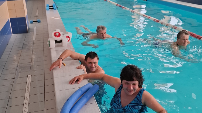 Baseins, -kur mācāmies drosmi, izturību un draudzību
