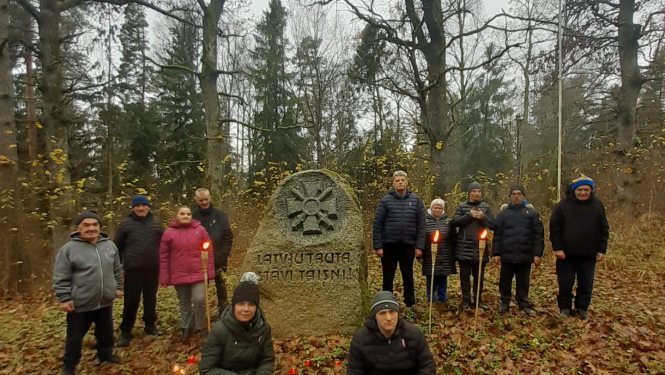 Pie Lāčplēša akmens