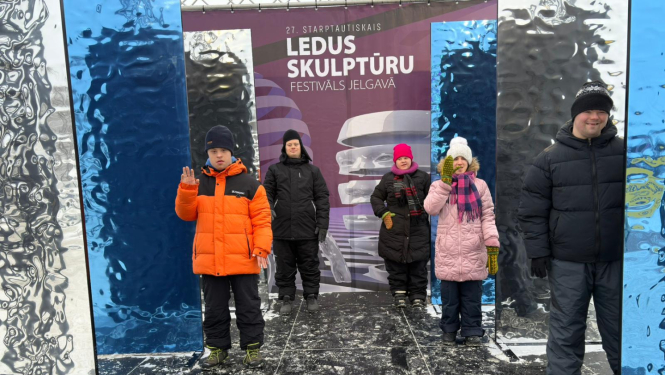 Ledus mākslas burvība Jelgavā – aukstums mūs nebaida!