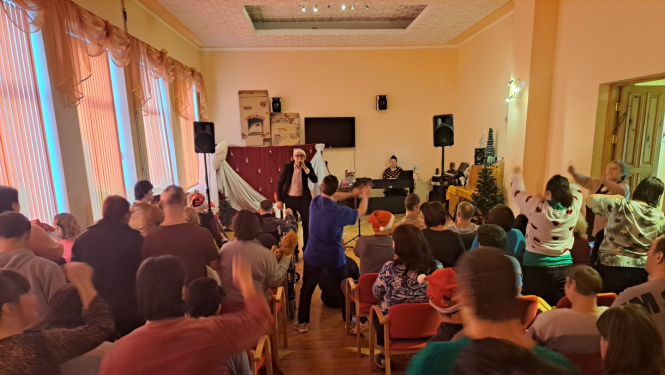 Veģos duets “JAU” ar labdarības koncertu