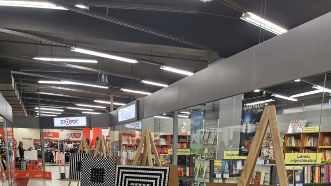 Atklāta filiāles “Liepāja” klientu mākslas darbu izstāde “Krāsu spēles”