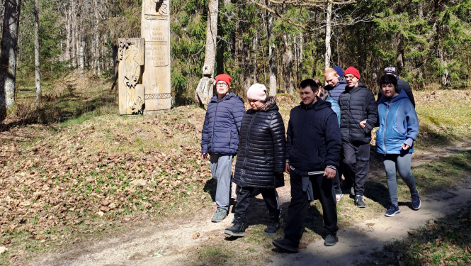 Pavasara pārgājiens Aizvīķos – daba, ugunskurs un kopā būšanas prieks