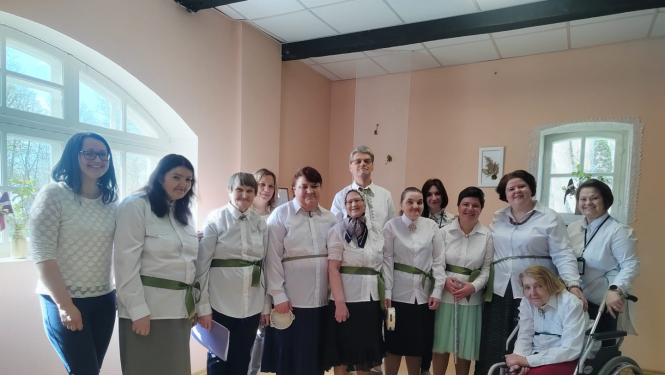 Filiāle ''Aizvīķi'' sveic svētkos! 