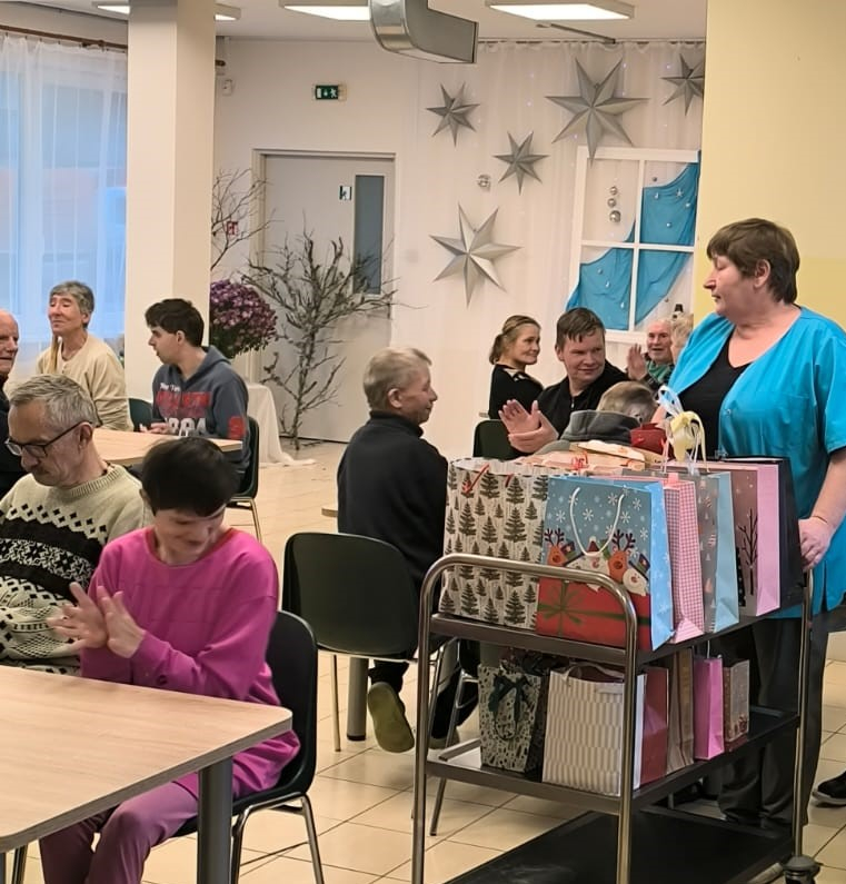 Paldies par sirdi sildošām svētku dāvanām