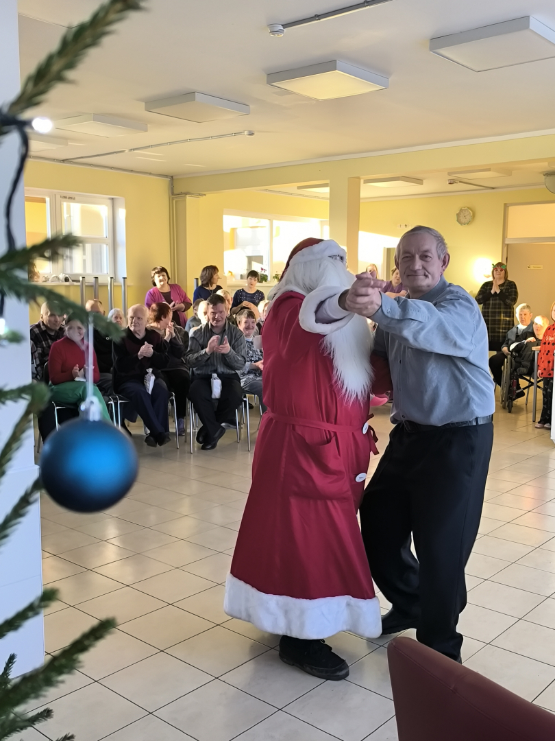 Smiekli, dejas un svētku prieks “Gudeniekos”