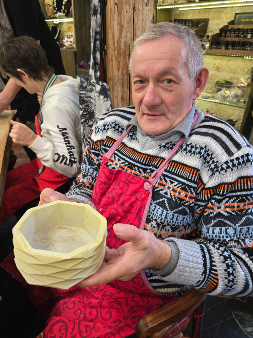 Radošs un iedvesmojošs rīts Liepājā “Gudenieku” filiāles klientiem