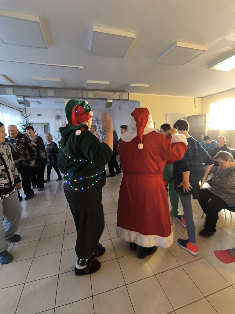 Smiekli, dejas un svētku prieks “Gudeniekos”