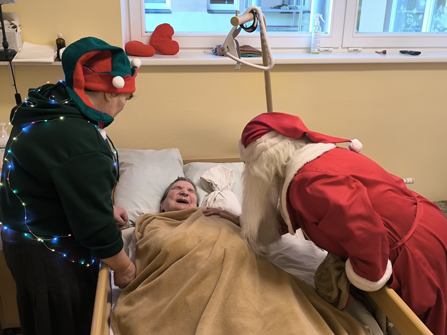 Smiekli, dejas un svētku prieks “Gudeniekos”