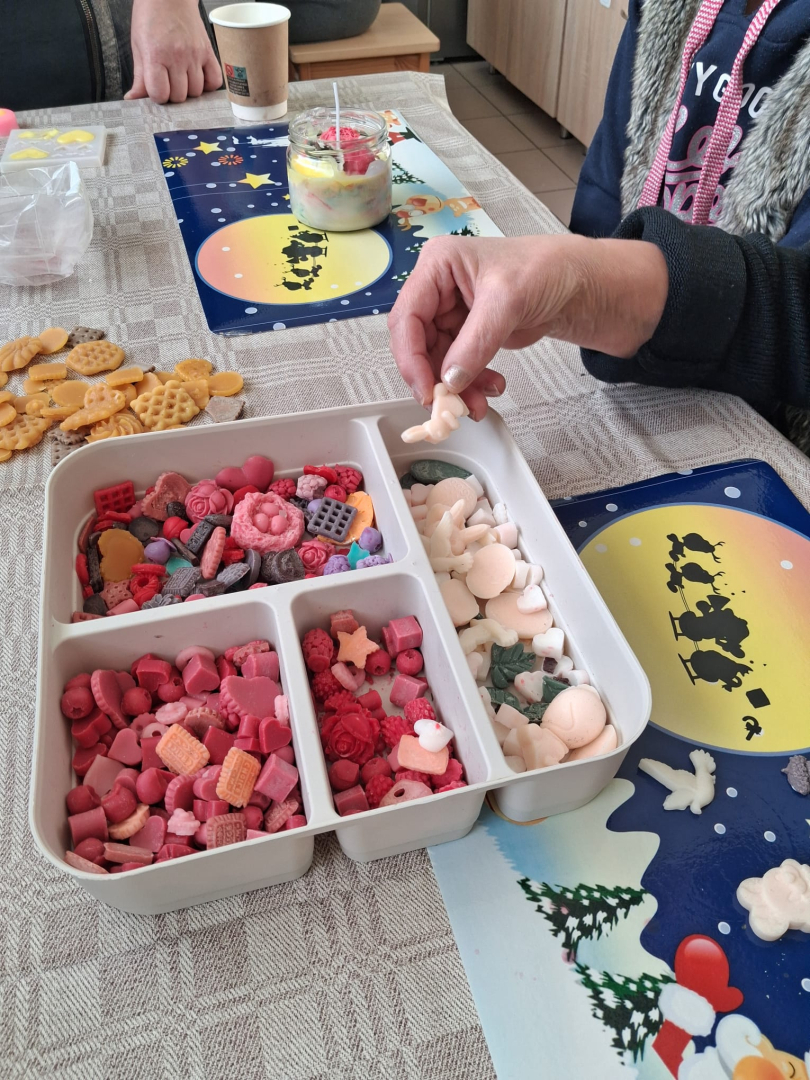 Sveču mēnesis Gudeniekos – radošums, gaisma un siltums katrā liesmiņā!