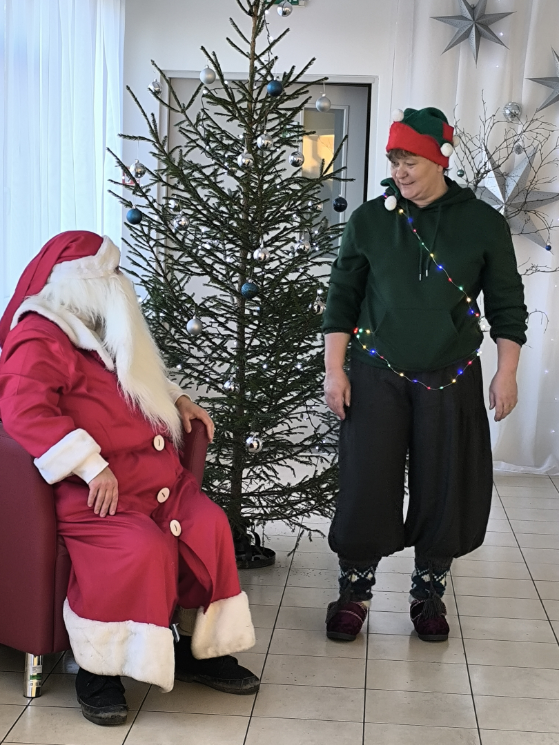 Smiekli, dejas un svētku prieks “Gudeniekos”