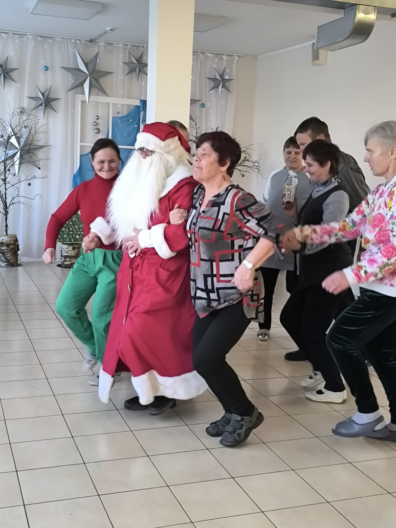 Smiekli, dejas un svētku prieks “Gudeniekos”