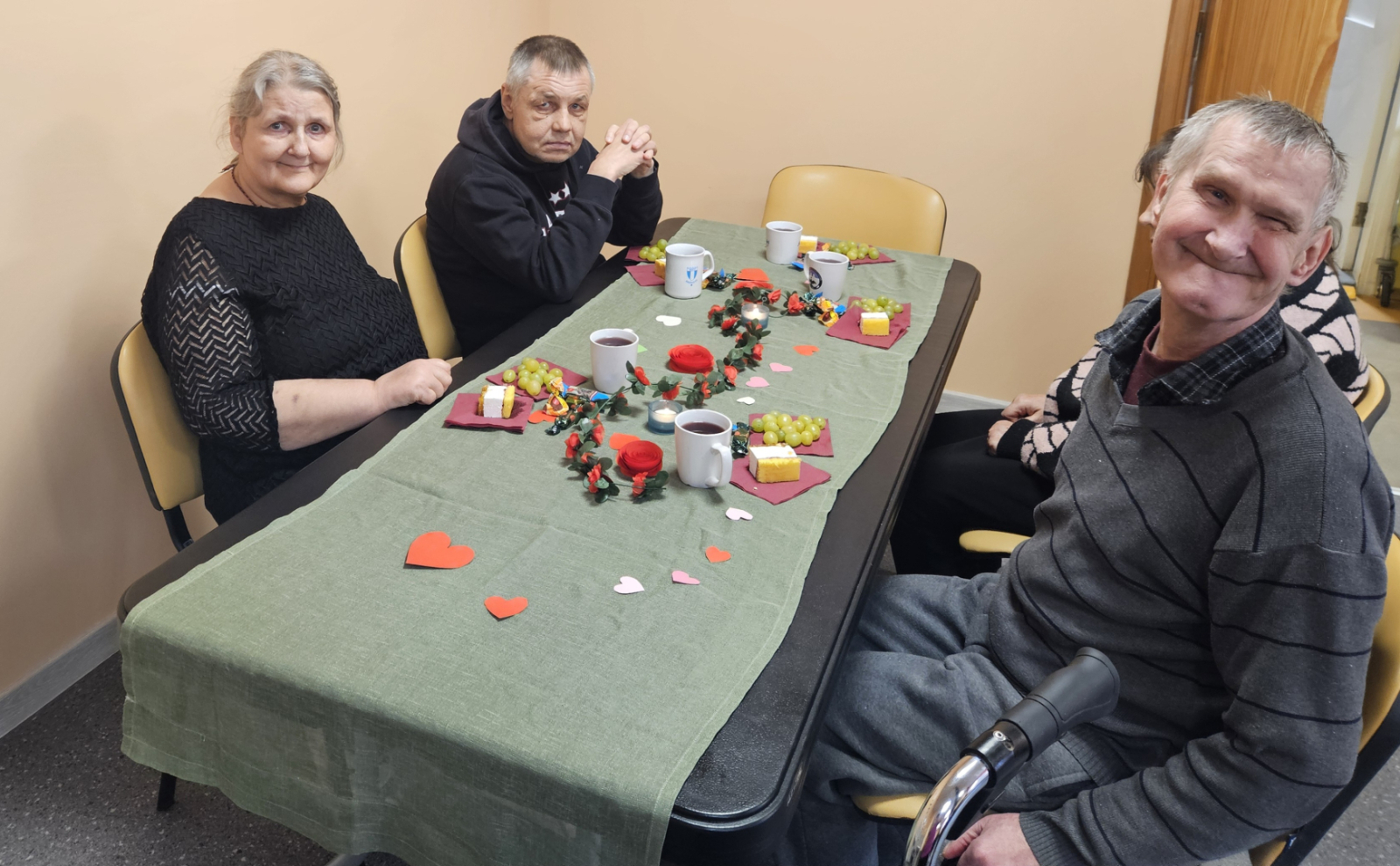 Sirsnīgs vakars sveču gaismā – draudzības un mīlestības noskaņās Dundagā