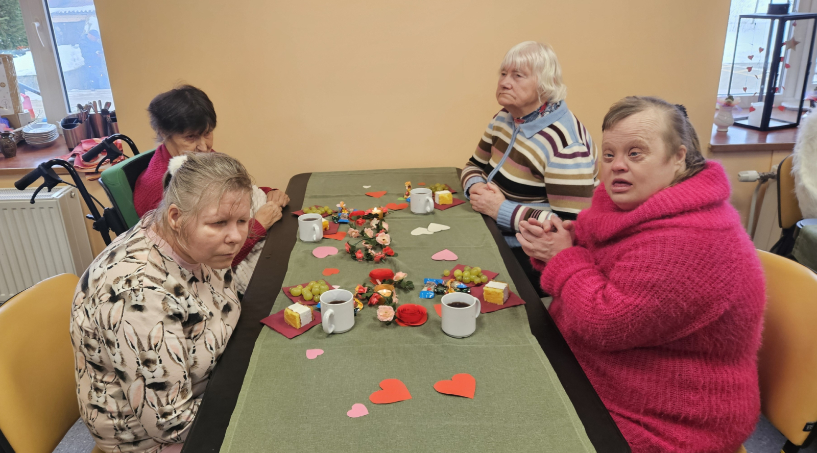 Sirsnīgs vakars sveču gaismā – draudzības un mīlestības noskaņās Dundagā