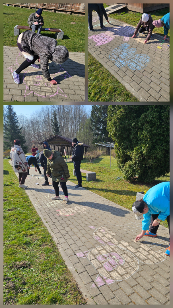 Mākslas plenērs “Dundagā” – radošums, sadarbība un pasakas “Trīs sivēntiņi” krāsās