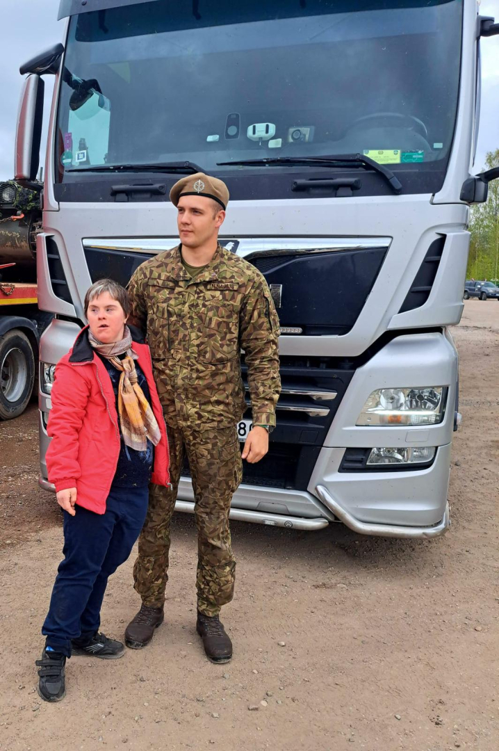 “Brīvības svētku” militārā parāde