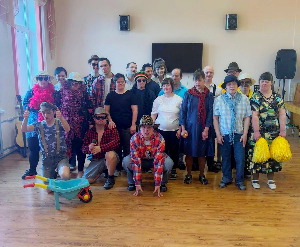 Kad zvaigznes tiekas: mūzika, radošums un prieks “Veģos”