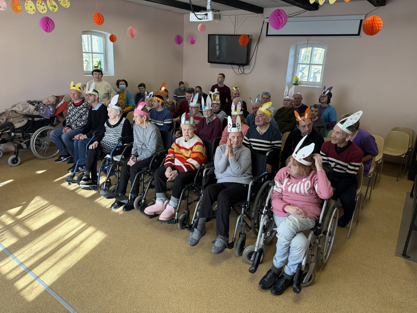 Sirsnīgs Lieldienu prieks “Aizvīķos” – bērnu priekšnesums ienes pavasara siltumu