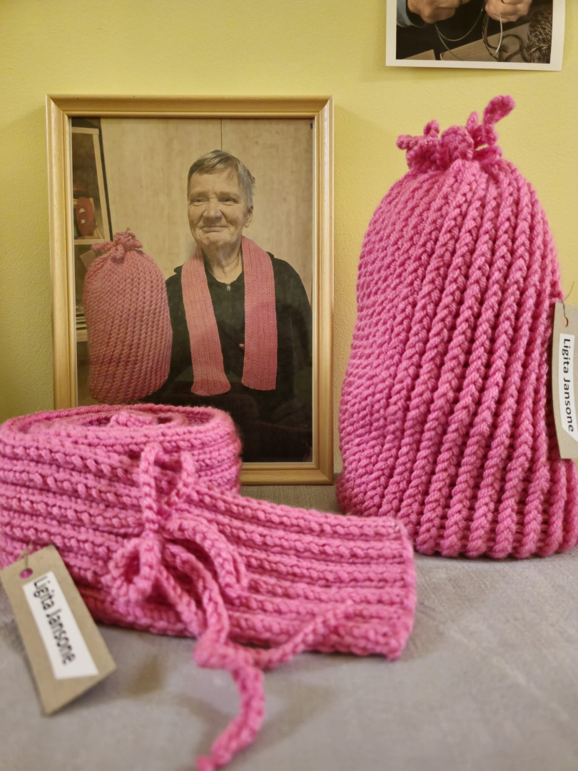 Mācamies adīt un tapot