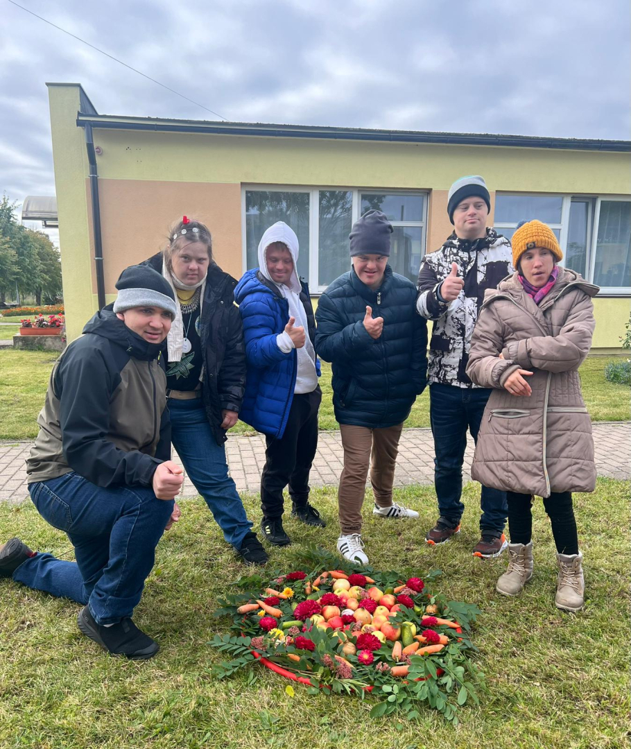 Divas dienas filiāles “Liepāja” iemītnieki svinēja rudens gadskārtu svētkus Miķeļus